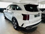 Kia Sorento Platinum 4WD Plug-In Hybrid - Kia Sorento Platinum mit Hybrid-Antrieb (Benzin/Elektro)
