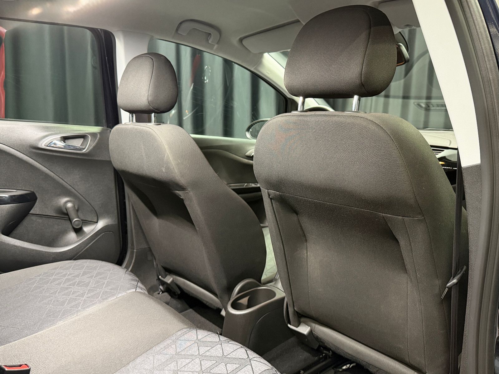 Fahrzeugabbildung Opel Corsa E|Automatik|RF-Kamera|Heizung|Bluetooth