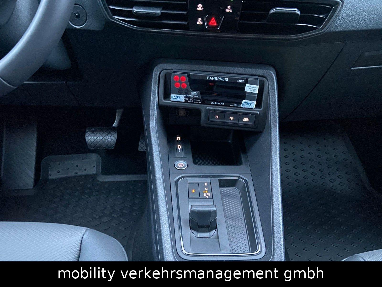 Volkswagen Caddy Life Maxi DSG Taxi Rollstuhl LED 7-Sitzer