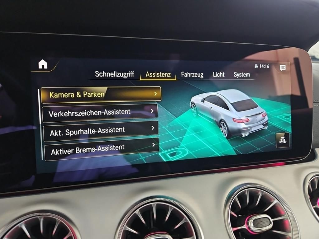 Fahrzeugabbildung Mercedes-Benz E 220 d Coupé AMG Night Pano ACC 360° Multibeam