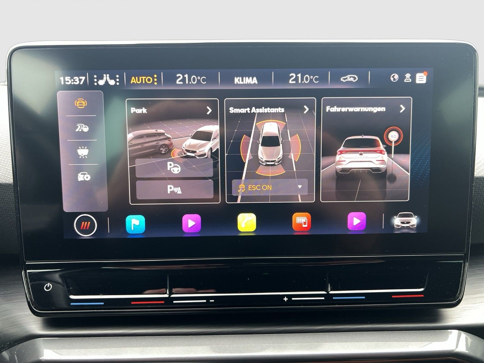 Fahrzeugabbildung CUPRA Leon TSI VZ DSG LED Navi RFK SHZ