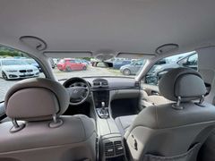 Fahrzeugabbildung Mercedes-Benz E 220 E 220 CDI Avantgarde Rentnerfahrzeug