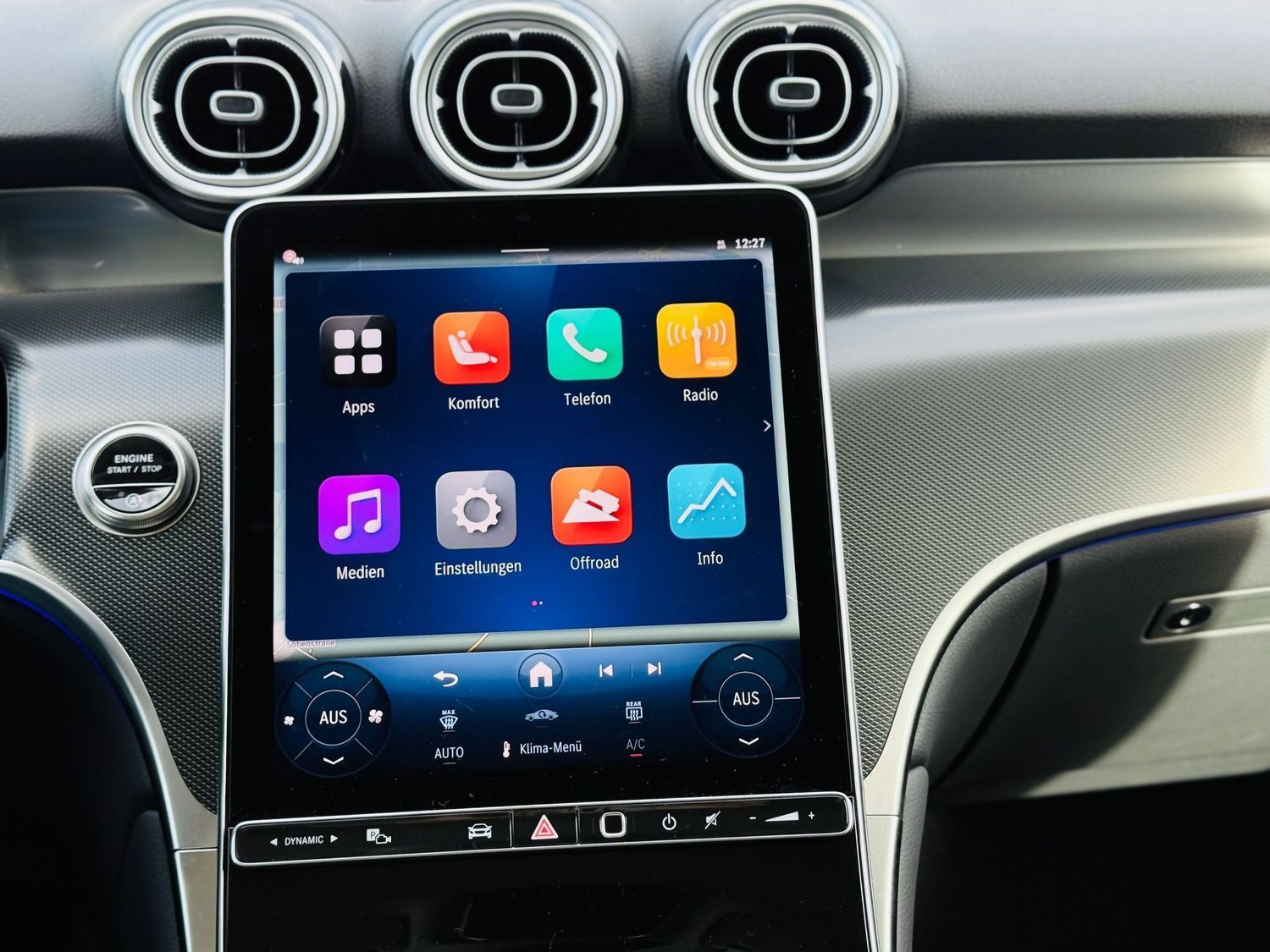 Fahrzeugabbildung Mercedes-Benz GLC 220 d 4M AVANTGARDE, AHK, LED, Navi, RFK, Wi