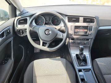 Volkswagen Golf - 9