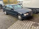 Mercedes-Benz Mercedes c180 classic w202 an Bastler, Aus... - Mercedes-Benz C 180 mit LPG-Antrieb: Limousine