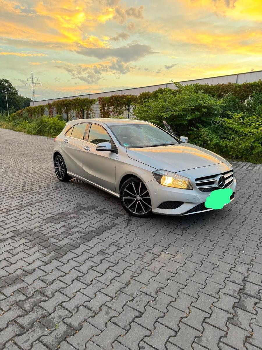 Mercedes-Benz A 180