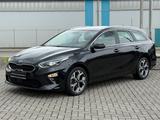 Kia Ceed 1.6 SW CRDi Mild Hybrid Spirit DCT Navi - Kia: Cee D SW Spirit