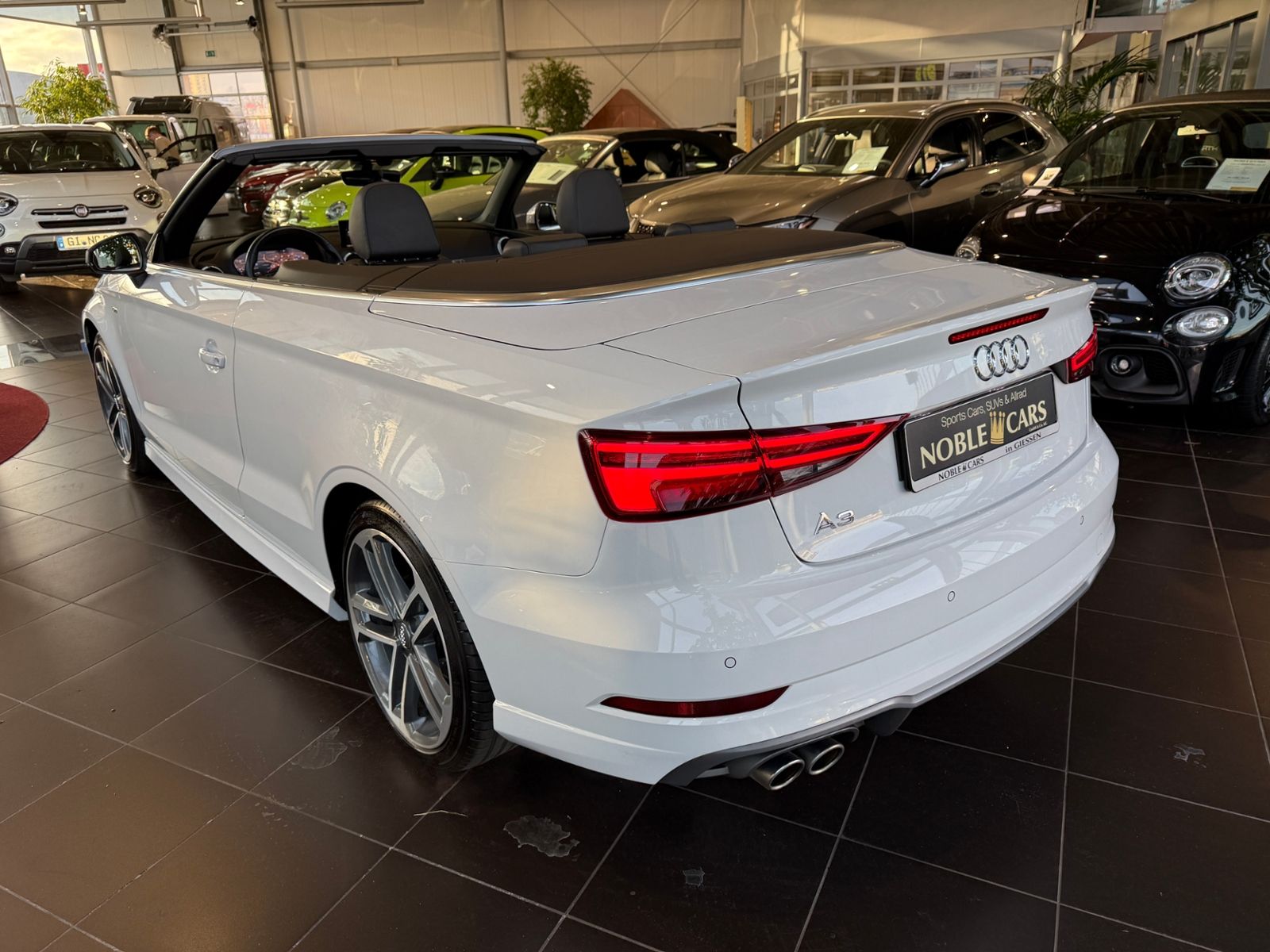Fahrzeugabbildung Audi A3 Cabriolet 35 TFSI S line B&O ACC LED