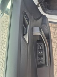 Volkswagen T-Roc - 9