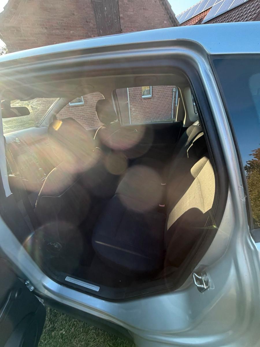Mercedes-Benz A150 2009 — engine 95 HP (70kW)