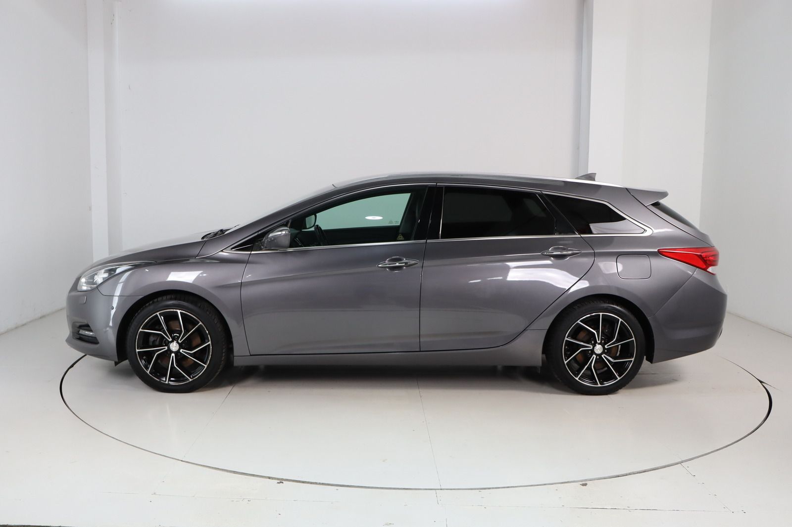 Fahrzeugabbildung Hyundai i40 CW 1.6 CRDi Space Plus * Sitzhzg./-lüftung