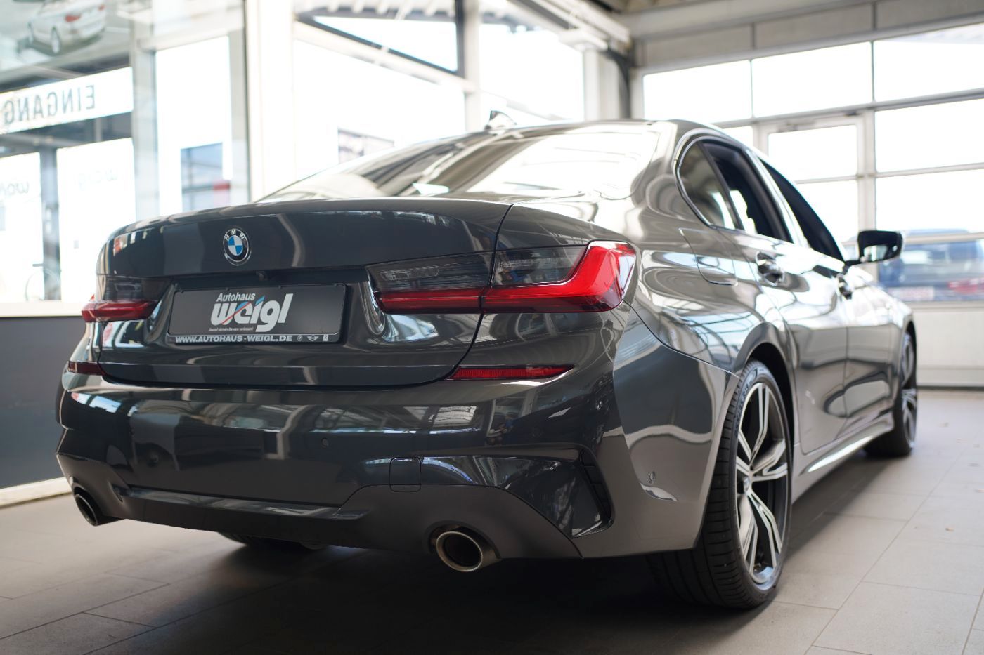 Fahrzeugabbildung BMW 320i xDrive M Sport Parkassist+AHK+HiFi+Alarmanl