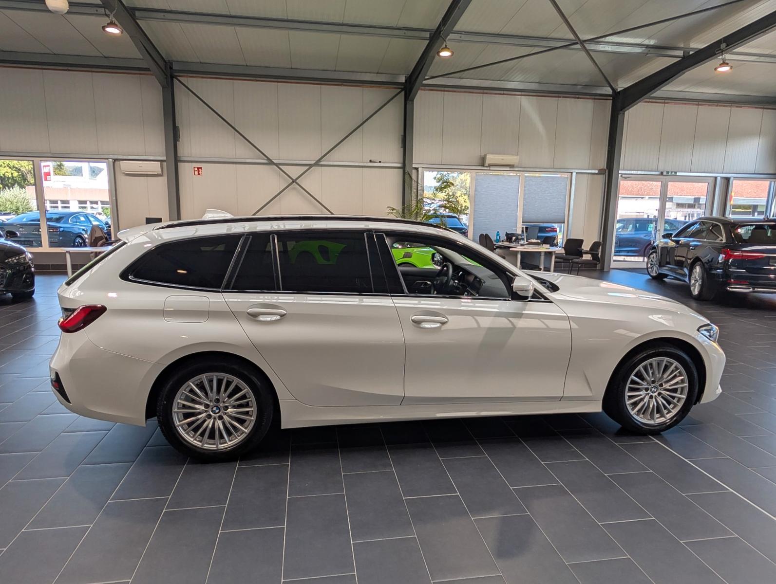 BMW 3 Series i Touring Aut. Sport Line, миниатюра 7