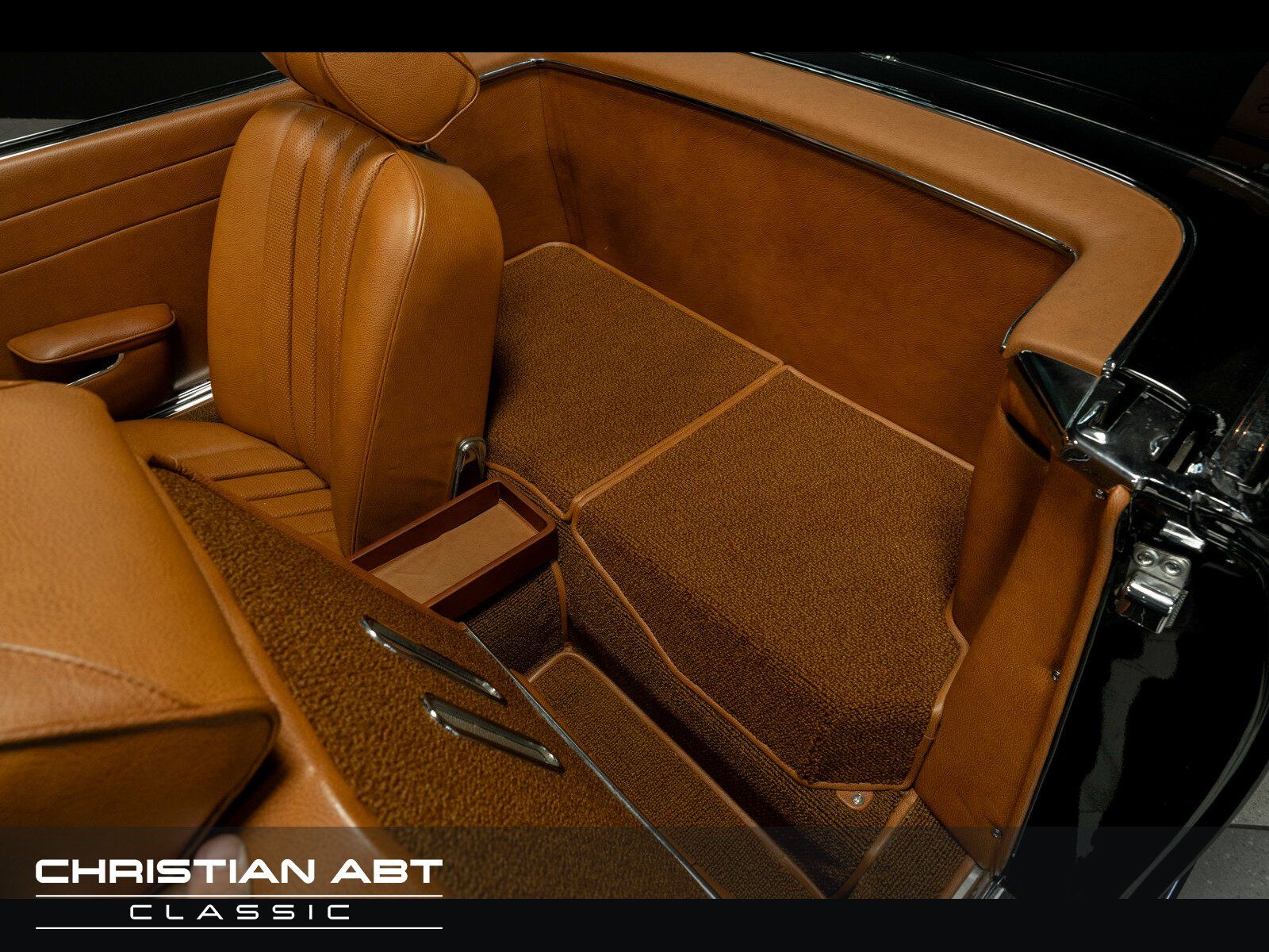 Fahrzeugabbildung Mercedes-Benz SL 230 W113 Pagode restauriert