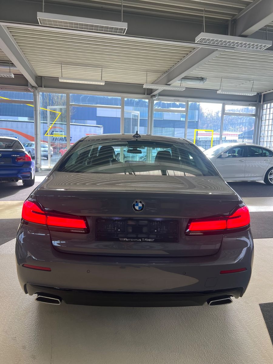 Fahrzeugabbildung BMW 520 d Lim. Mild Hybrid *SITZBELÜFTUNG*MEMORY*