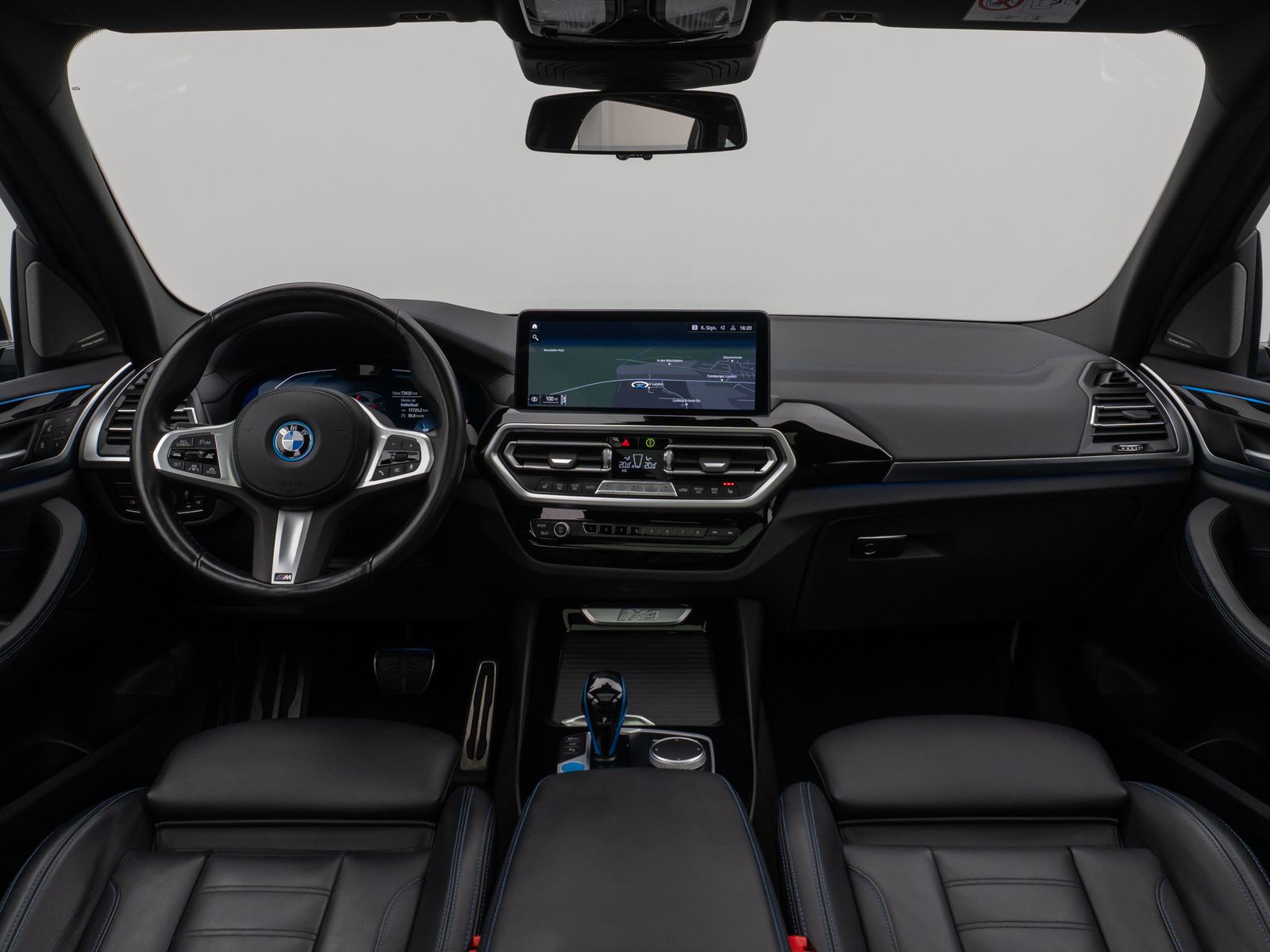 Fahrzeugabbildung BMW iX3 Impressive M Sport Panorama 360°HUD DAB H/K