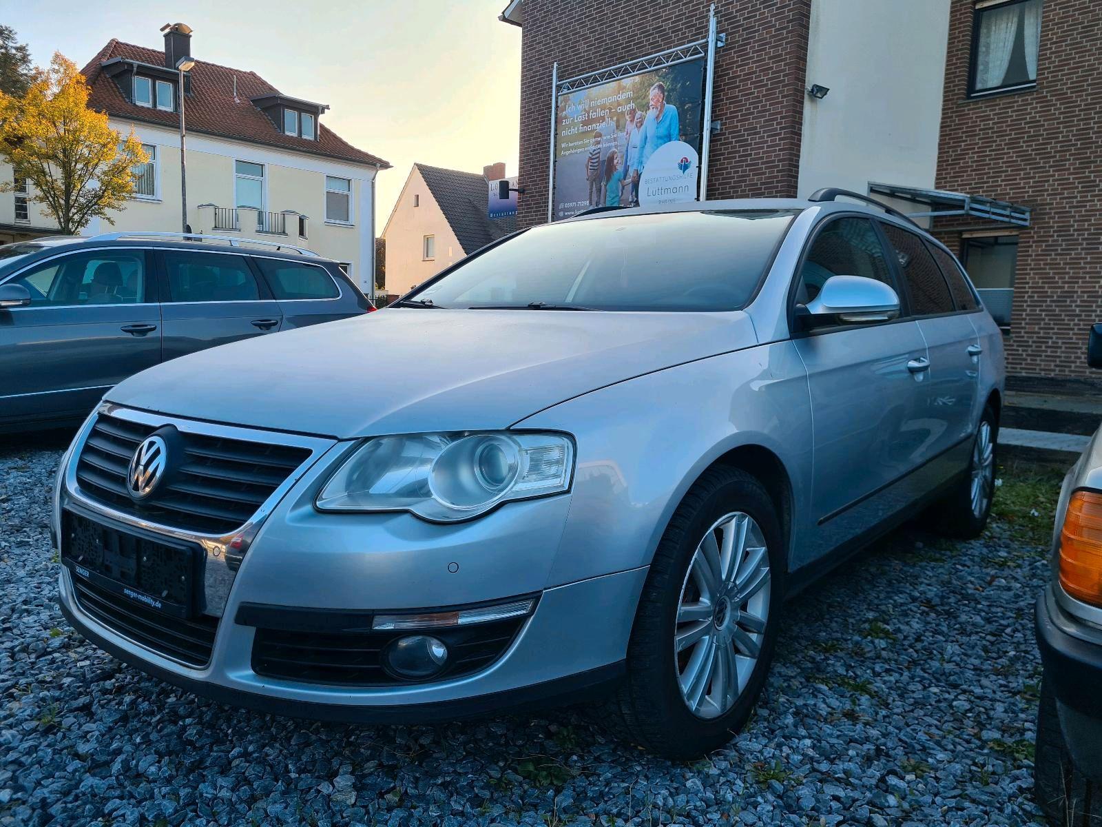 Volkswagen Passat 2010 — rear view