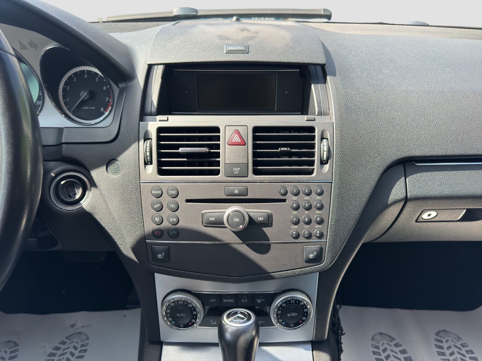 Fahrzeugabbildung Mercedes-Benz C 200 CGI BlueEfficiency/Klimaautom./Tempo.