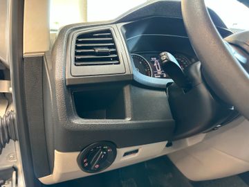 Volkswagen T6 Transporter Kombi Kasten *AHK*Klima*Kamera*