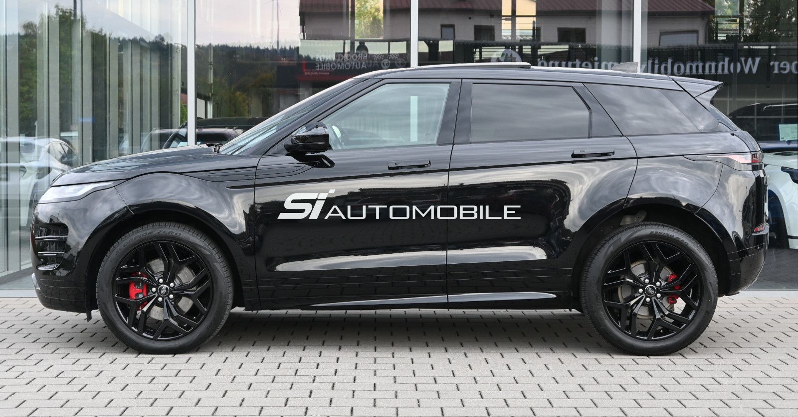 Fahrzeugabbildung Land Rover Range Rover Evoque D200 R-DYNAMIC SE AWD °BLACK°