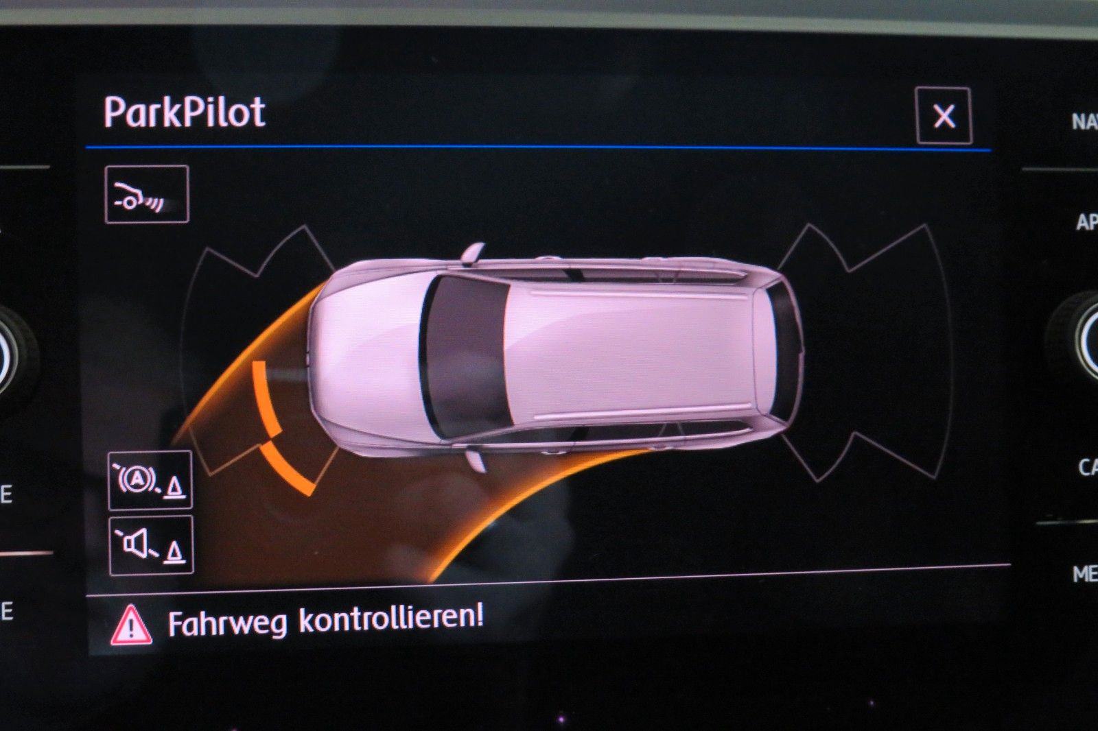 Fahrzeugabbildung Volkswagen Passat Variant Comfortline TDI DSG AHK NAVI