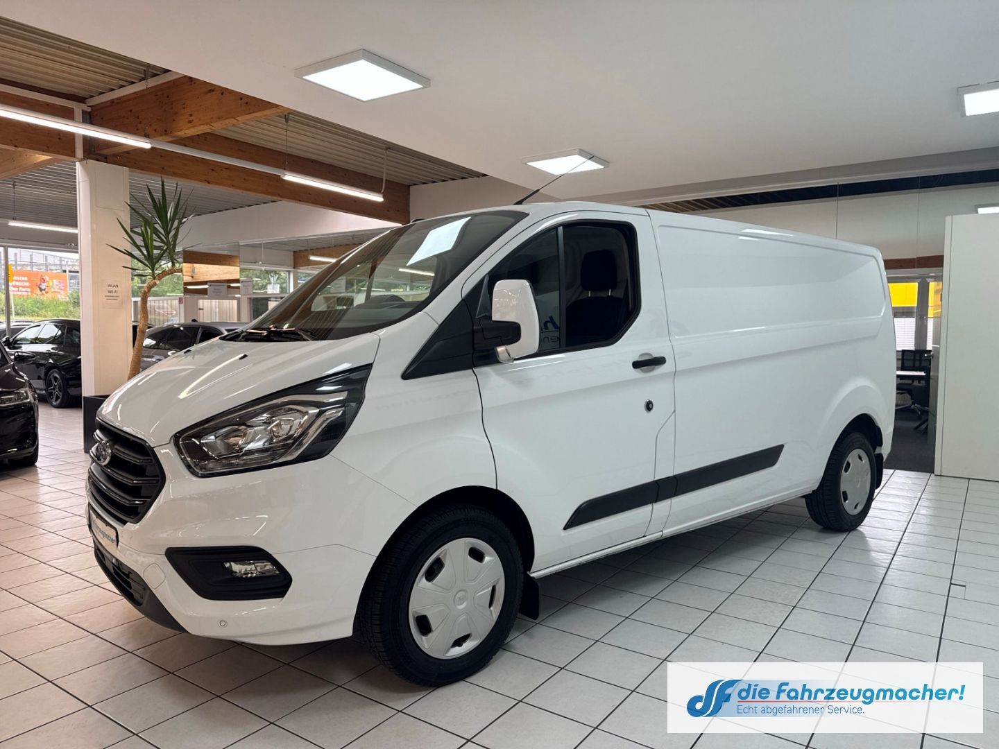 Fahrzeugabbildung Ford Transit Custom Kasten 320 L2 Trend 2.0 TDCi DAB