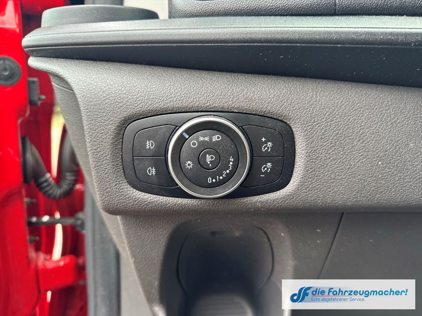 Fahrzeugabbildung Ford Transit Custom Tourneo 320 L1 Trend *9124 *EXPOR