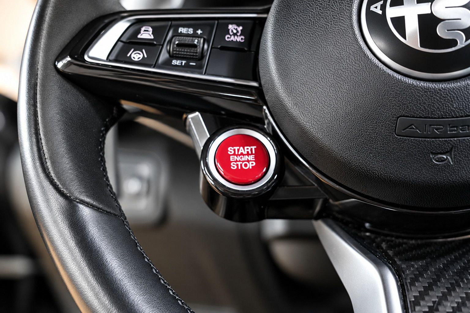 Fahrzeugabbildung Alfa Romeo Giulia Quadrifoglio *HarmanKardon*Kamera*Memory