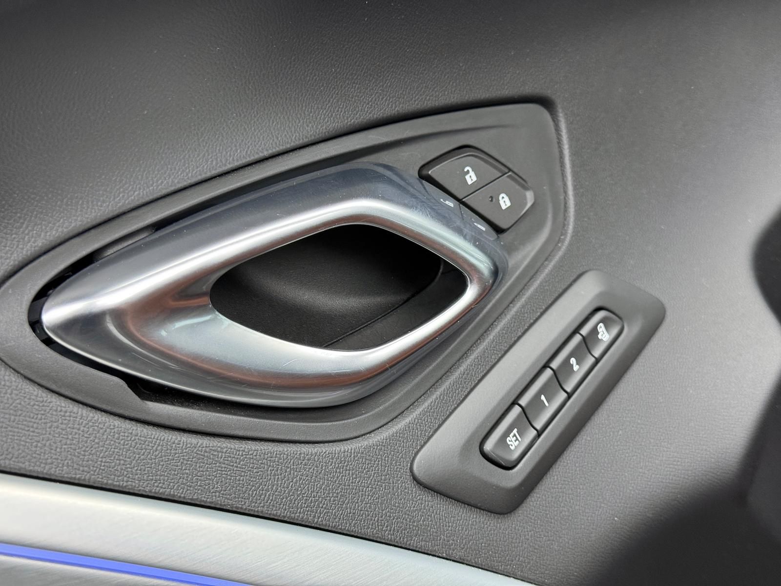 Fahrzeugabbildung Chevrolet 6.2 V8 COUPE*DEUTSCH*KLAPPE*MAGNETIC*BOSE*PANO