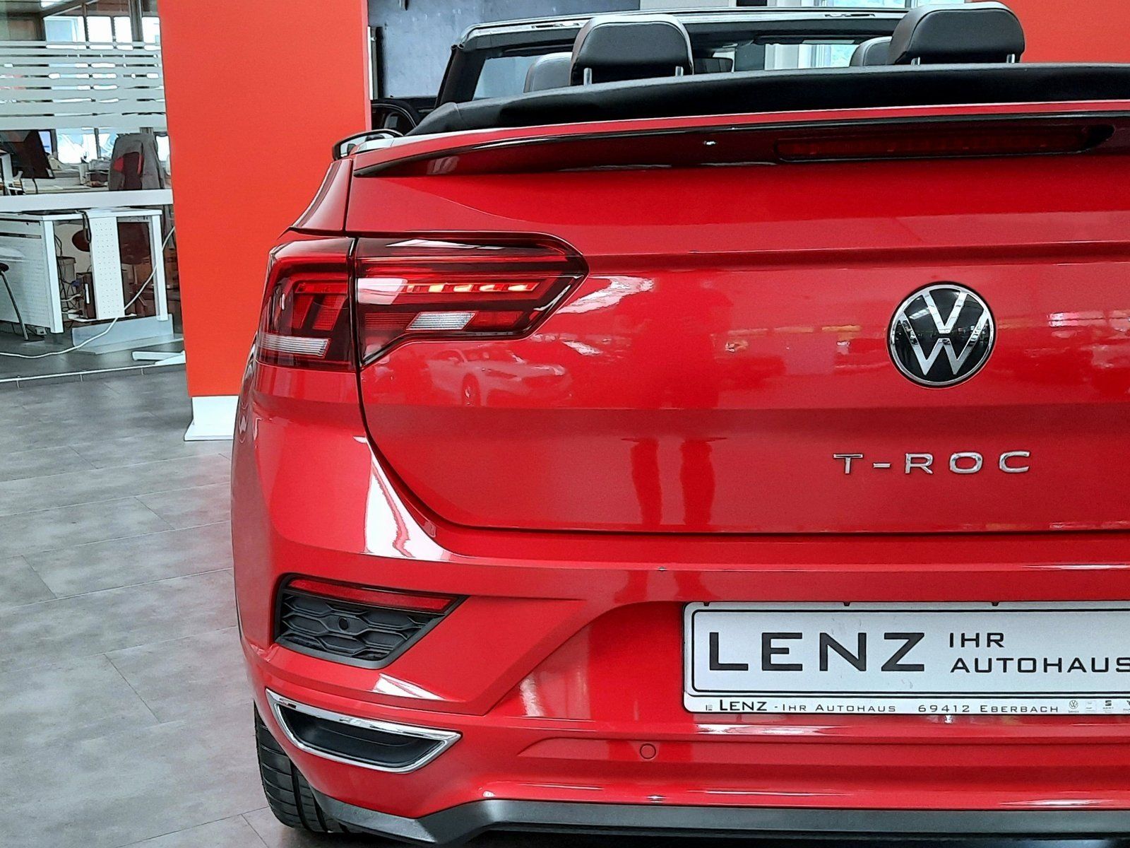 Fahrzeugabbildung Volkswagen T-Roc Cabrio R-Line*AHK*Cam*Navi*LED*Sitzhzg*ACC