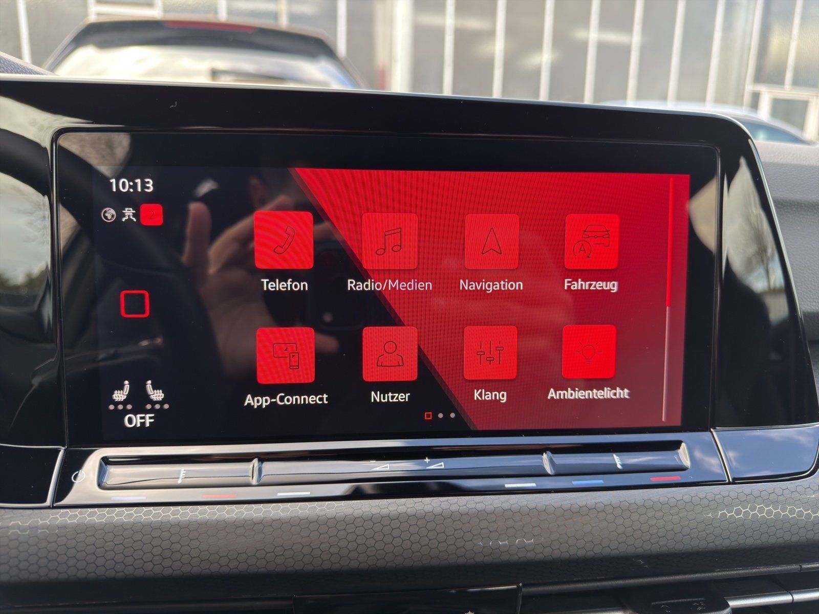 Fahrzeugabbildung Volkswagen Golf VIII GTI 2.0 TSI DSG.RF-Kamera.Navi.SH.Keyl