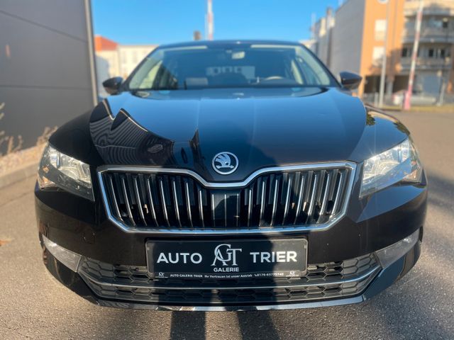 Skoda Superb 2.0 TDI Ambition PDC TEMPO MFL ZV