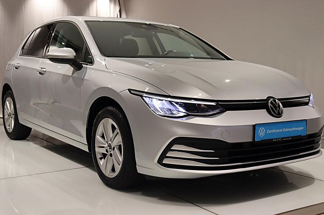 Golf 1.5 TSI Life LED NAVI KLIMA SHZ DAB BT PDC