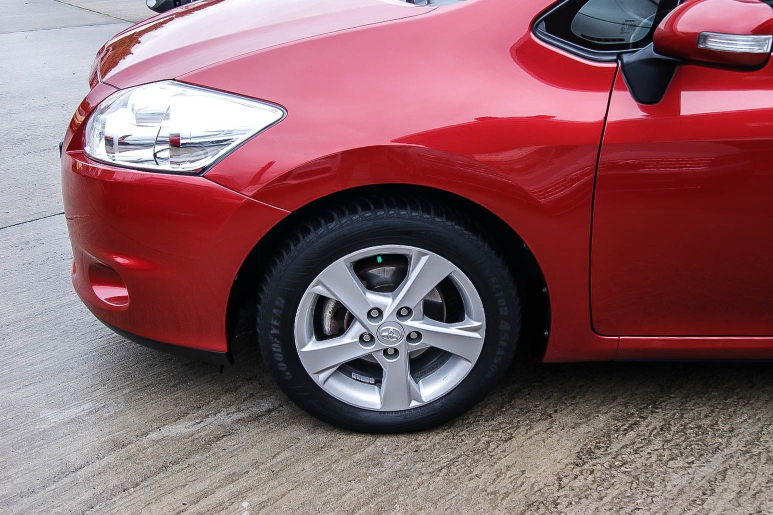 Fahrzeugabbildung Toyota Auris 1.6 Valvematic Travel NAVIGATION PDC 1HAND