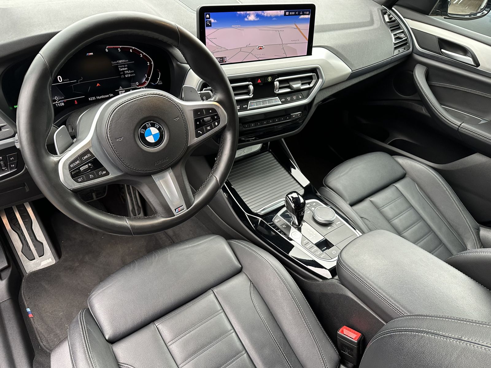 Fahrzeugabbildung BMW X3 xDrive30d M-Sport NAV+LED+AHK+20ZOLL+DAB+1HD