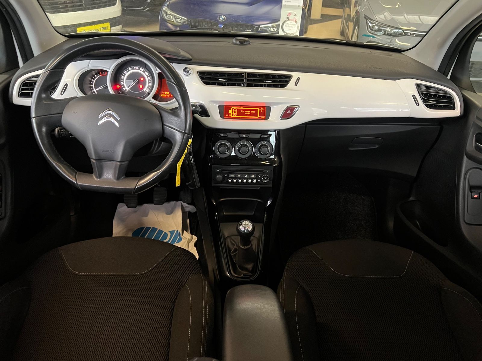 Fahrzeugabbildung Citroën C3 Selection * WENIG KILOMETER *