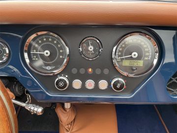 Morgan Plus 4 Roadster 2.0*Leder Sports Blue*mtl. 399€*