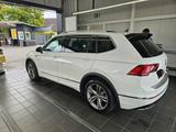Volkswagen Tiguan Allspace 2.0 TDI SCR 140kW DSG 4MOTIO... - VW Tiguan Allspace Gebrauchtwagen in Hamburg