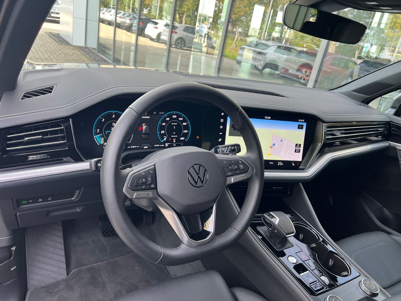 Fahrzeugabbildung Volkswagen Touareg 3.0 TDI 4MOTION *AHK, Luft, Leder, ACC,