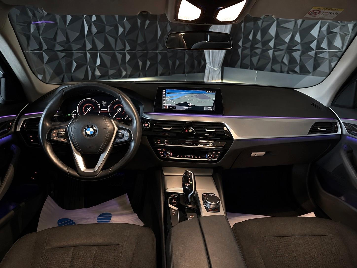 BMW 530 5 Limousine 530 e Hybrid, Navi, Kamera,LED
