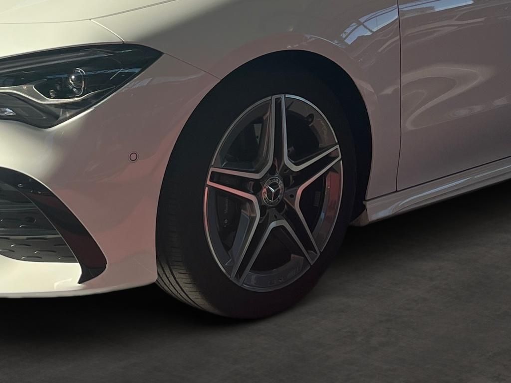 Fahrzeugabbildung Mercedes-Benz CLA 200 SB AMG AHK Pano Totwi. LED SHZ Sport DAB