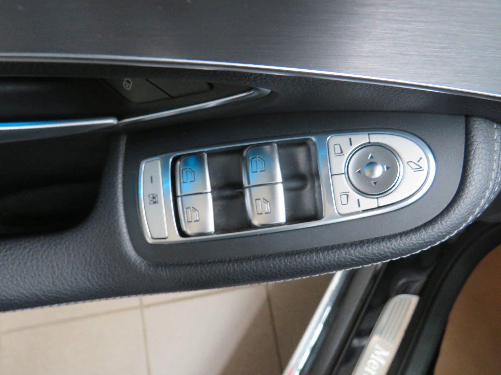 Fahrzeugabbildung Mercedes-Benz C 220 T d*LED*Fernl.*AHK*NAVI*Toten*PTS*