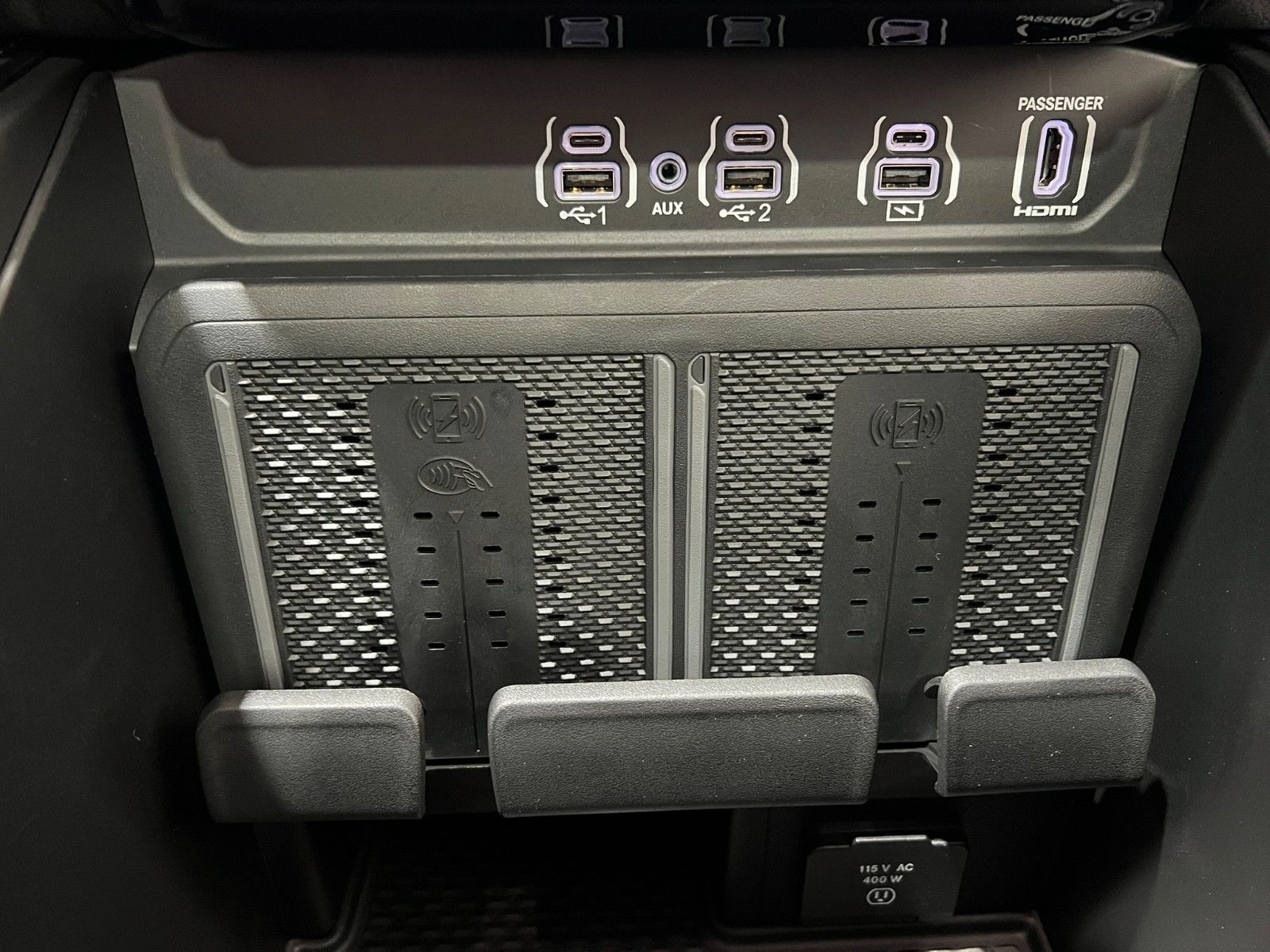 Fahrzeugabbildung Dodge RAM 1500 Limited Night  5,7L V8 HEMI