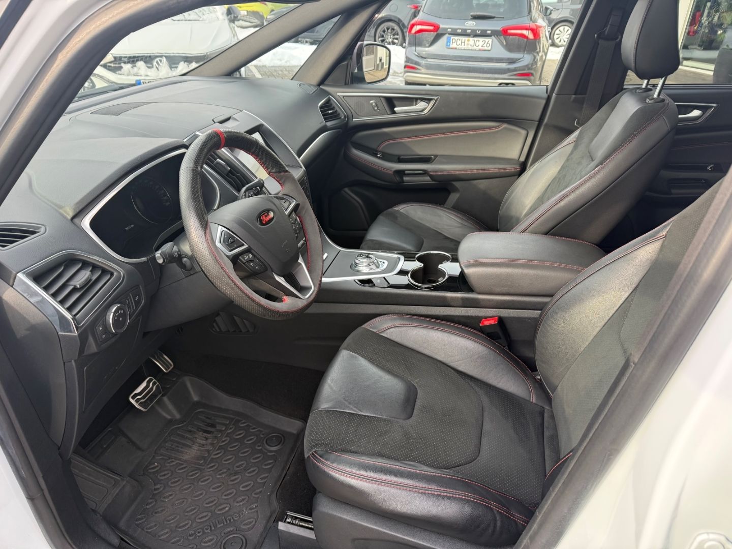 Fahrzeugabbildung Ford S-Max ST-Line ACC LED TWA RFK Pano AHK Navi el.