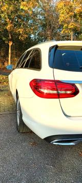 Mercedes-Benz C180-T-AUTOMAT+PANO+SPUR+EINPARK+PDC+KAMERA+LED - Mercedes-Benz C 180 in Freiburg