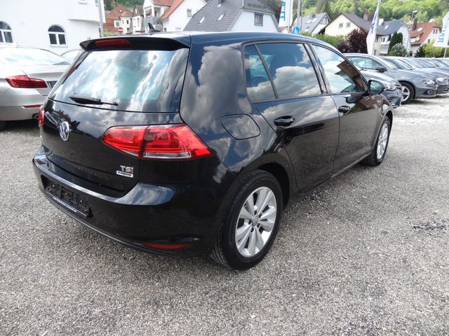 Fahrzeugabbildung Volkswagen Golf VII Lim. Allstar/1.Hand/Navi/PDC/SitzH/Alu/