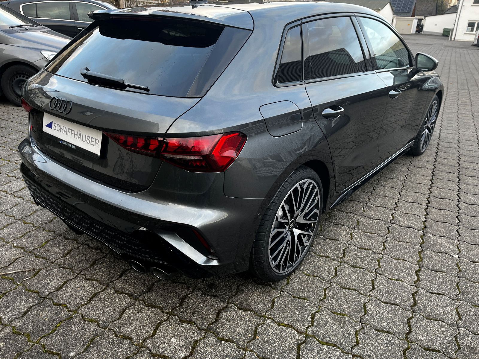 Fahrzeugabbildung Audi S3 Sportback quattro 19" PANO ACC PDC LED