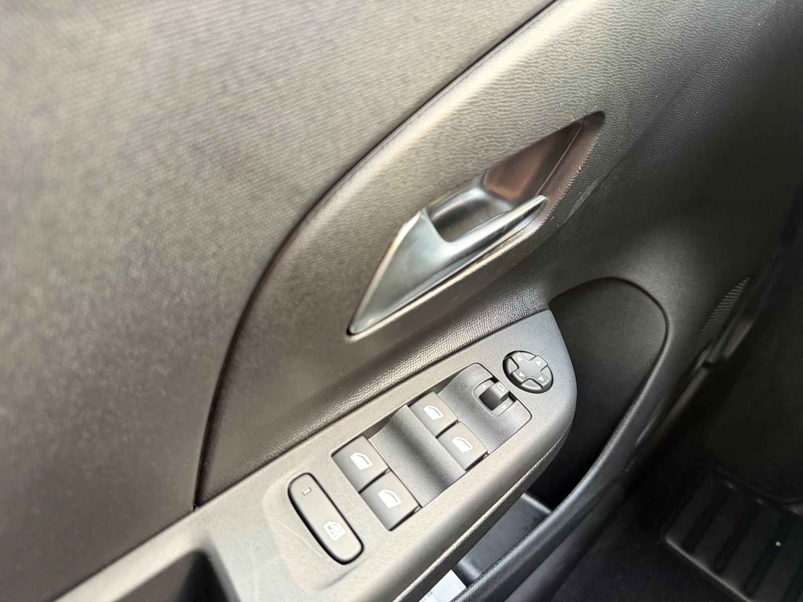 Fahrzeugabbildung Opel Corsa F Edition 110PS Hybrid Automatik/LED!