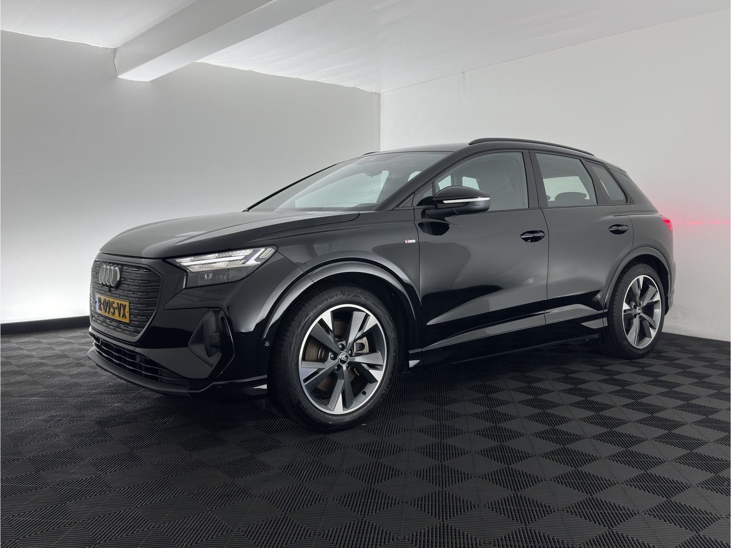 Audi Q4 e-tron 40 S edition 77 kWh (3-Fase-11kW) (INC imagem 3