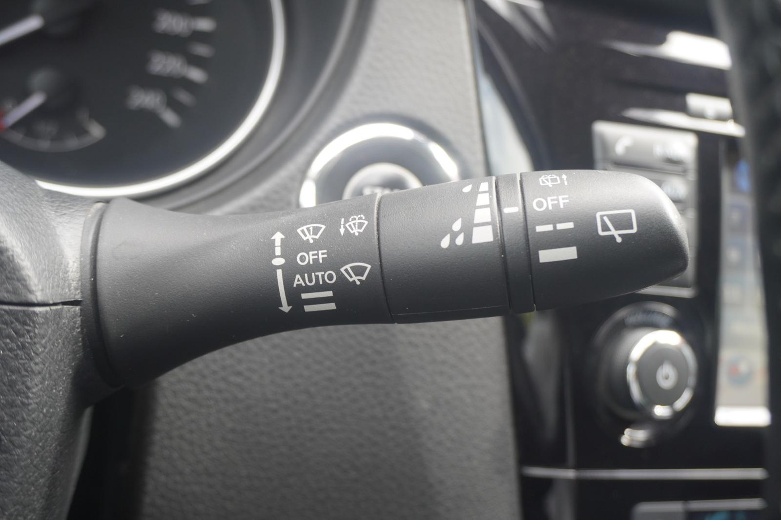 Nissan Qashqai 1.6 N-Connecta 360° Spurhalte Tempomat